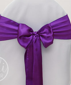 Location noeud violet satin pour housses de chaises